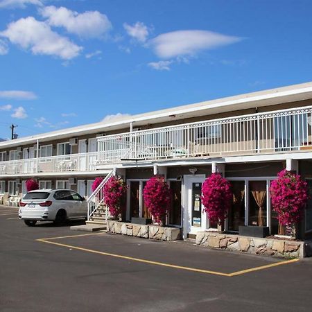 Plaza Motel Penticton Esterno foto