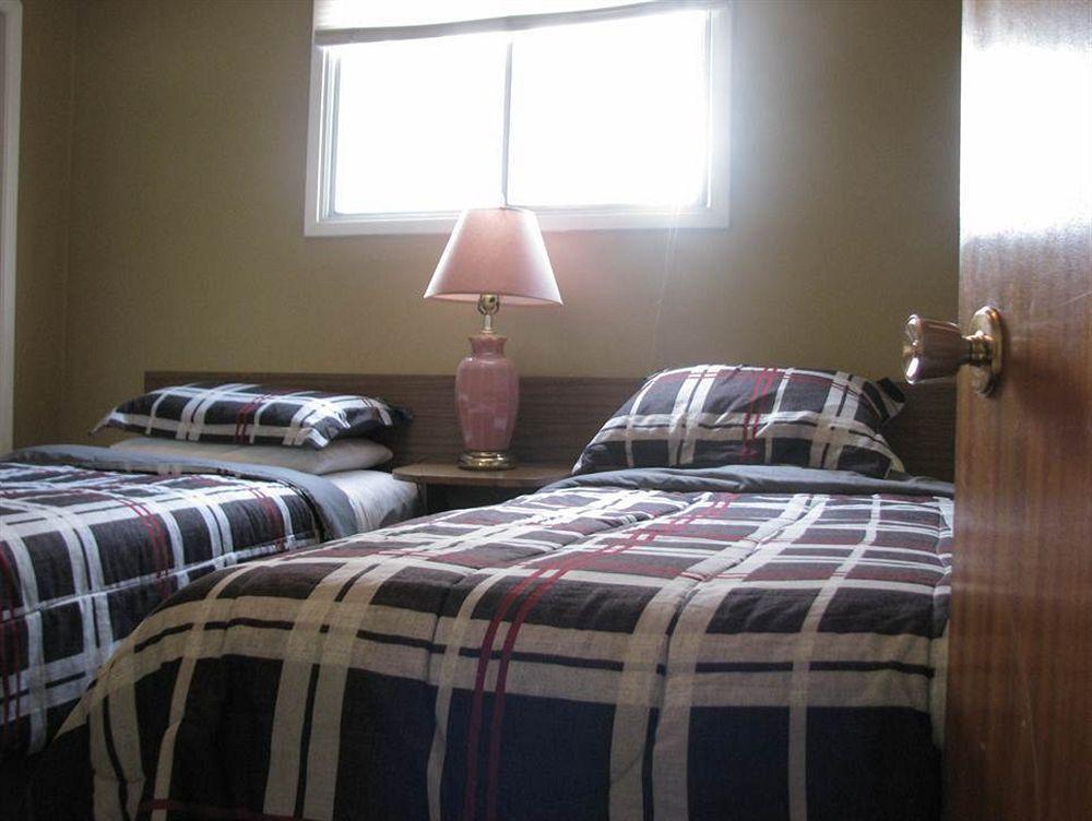 Plaza Motel Penticton Esterno foto
