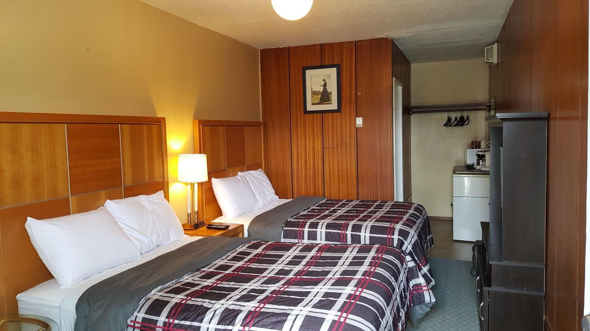 Plaza Motel Penticton Esterno foto