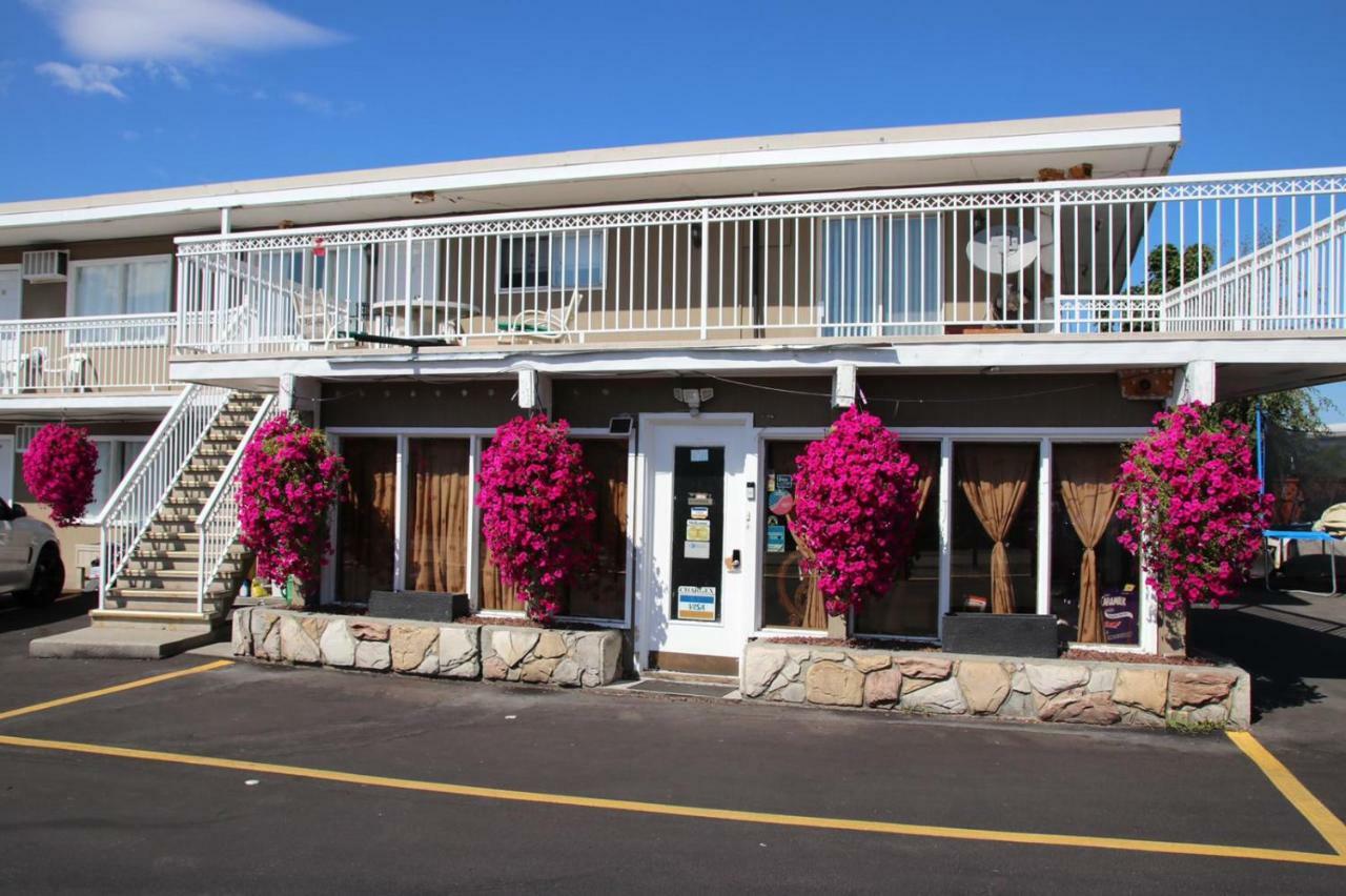 Plaza Motel Penticton Esterno foto