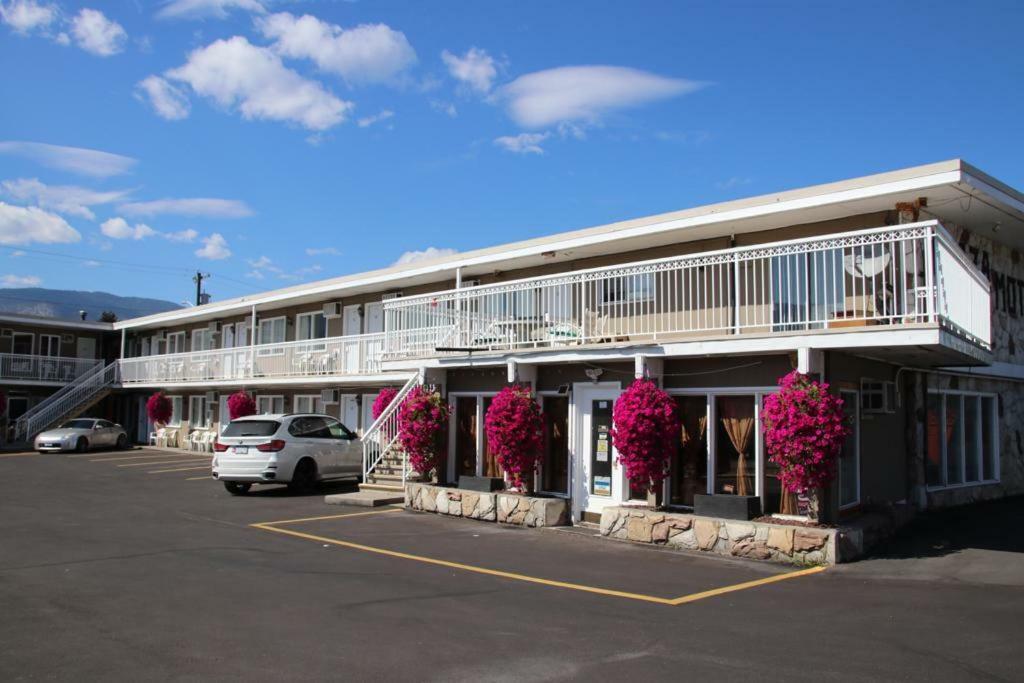 Plaza Motel Penticton Esterno foto